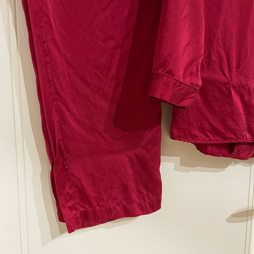 Neiman Marcus Two Piece Silk Pajama Set in Red - Picture 7 of 13